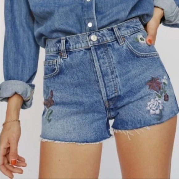 Reformation Charlie High Rise Jean Shorts Fauna Embroidered Floral Denim Size 26 - Picture 1 of 11